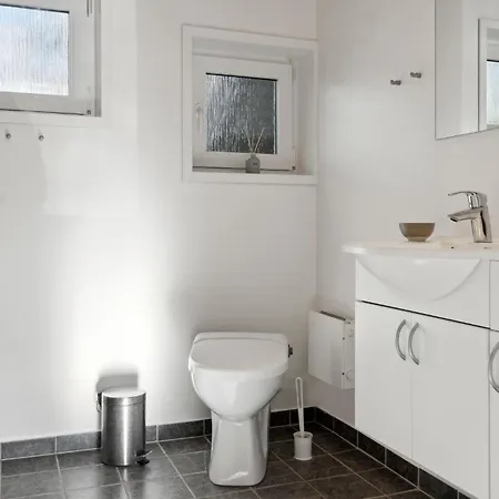 Dom wakacyjny 3 Bedroom Awesome In *