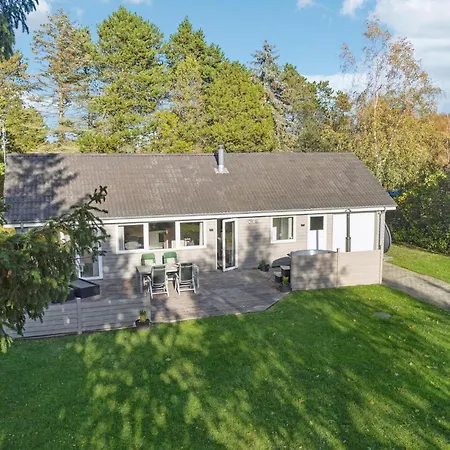 3 Bedroom Awesome In Rødby